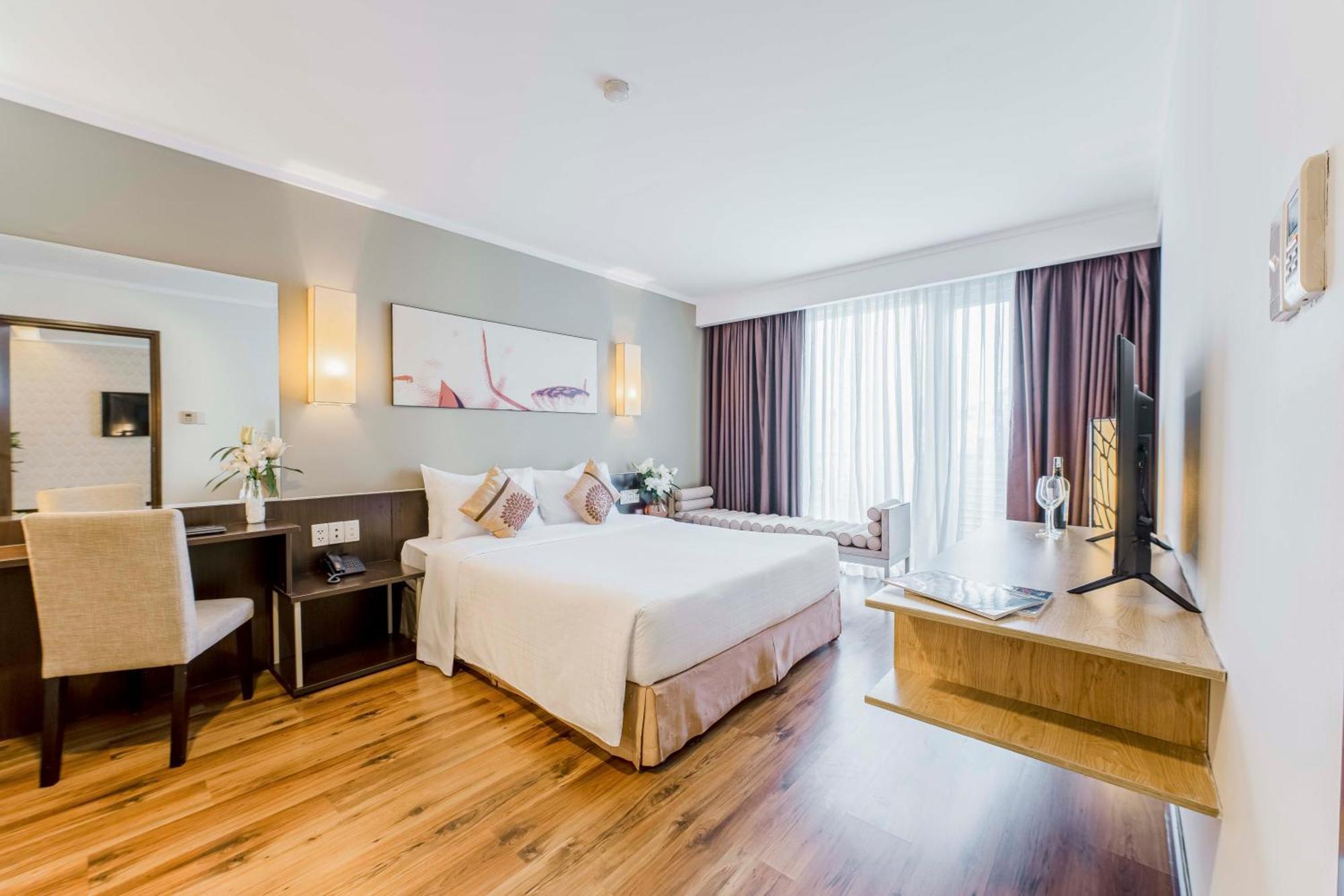 Hotel Vien Dong - Near Bui Vien Walking Street Ho Chi Minh City